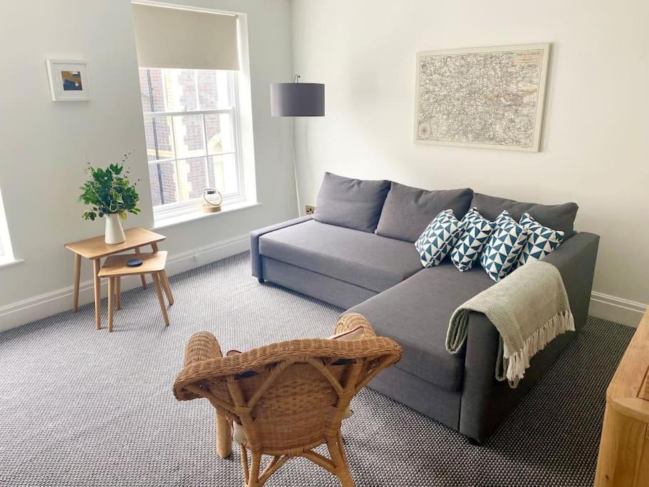 Lovely 2 Bedroom Apartment In Much Wenlock Exterior photo